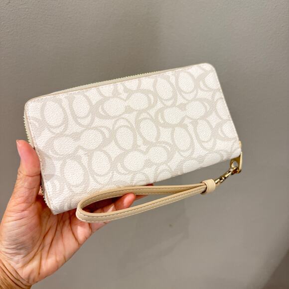 Coach CBO02 Long Zip Around Wallet In Sketch Signature Canvas blue - Picture 9 of 11